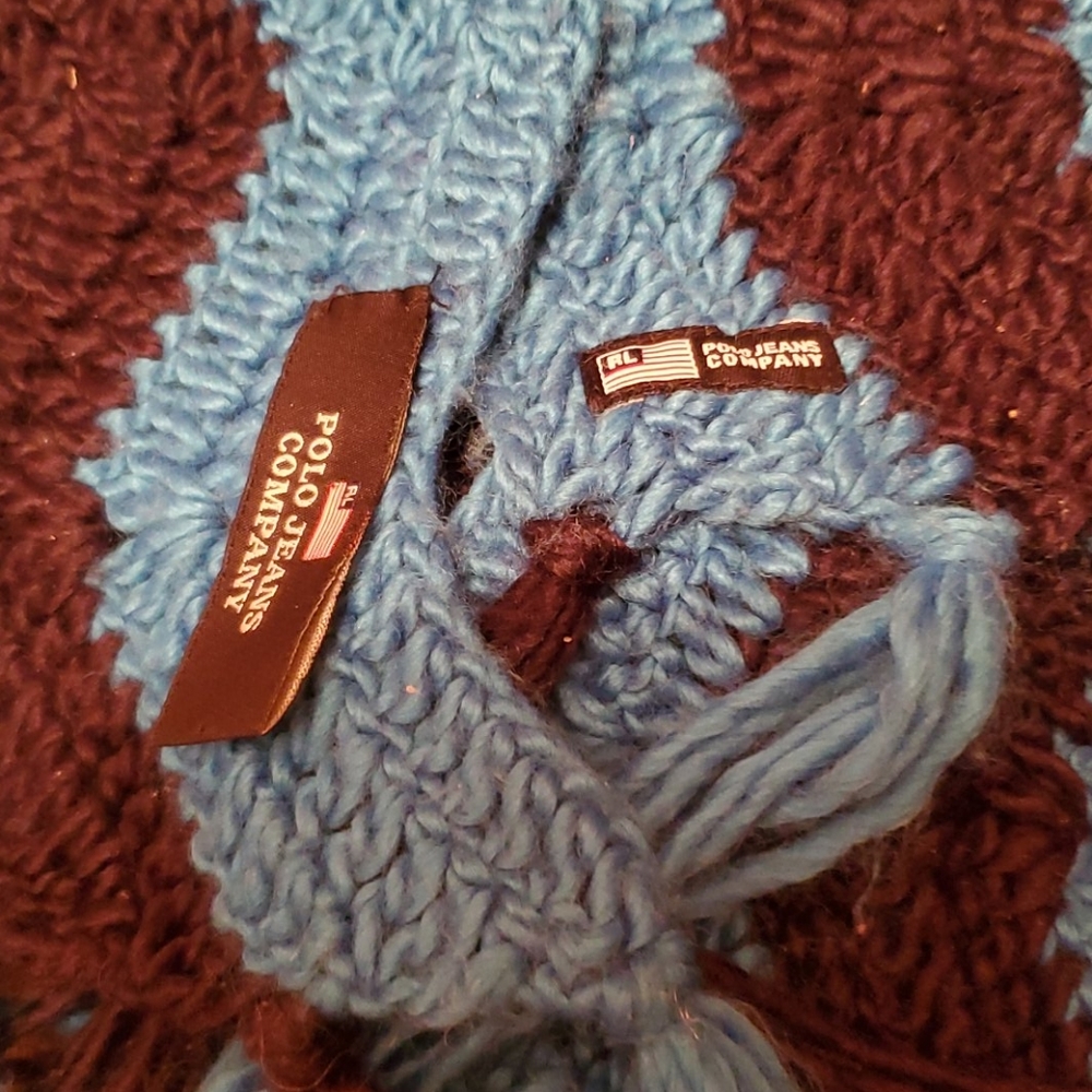 Scarf - Picture 2 of 3